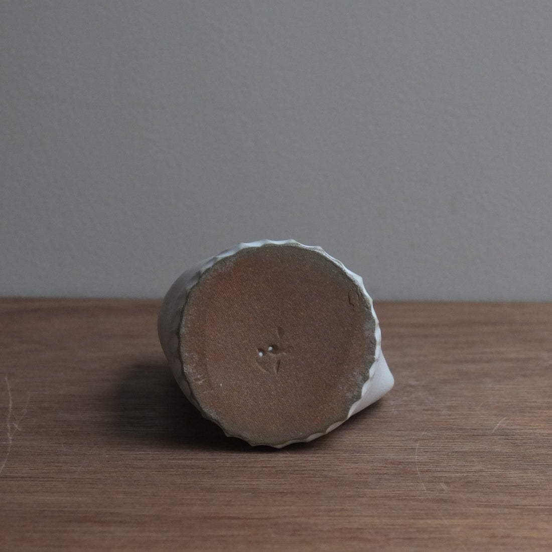 鶏の一輪挿し・白マット｜teto ceramics 石井啓一