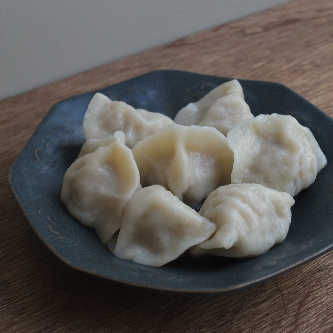 餃子のかわしも｜新玉葱の水餃子 12個入