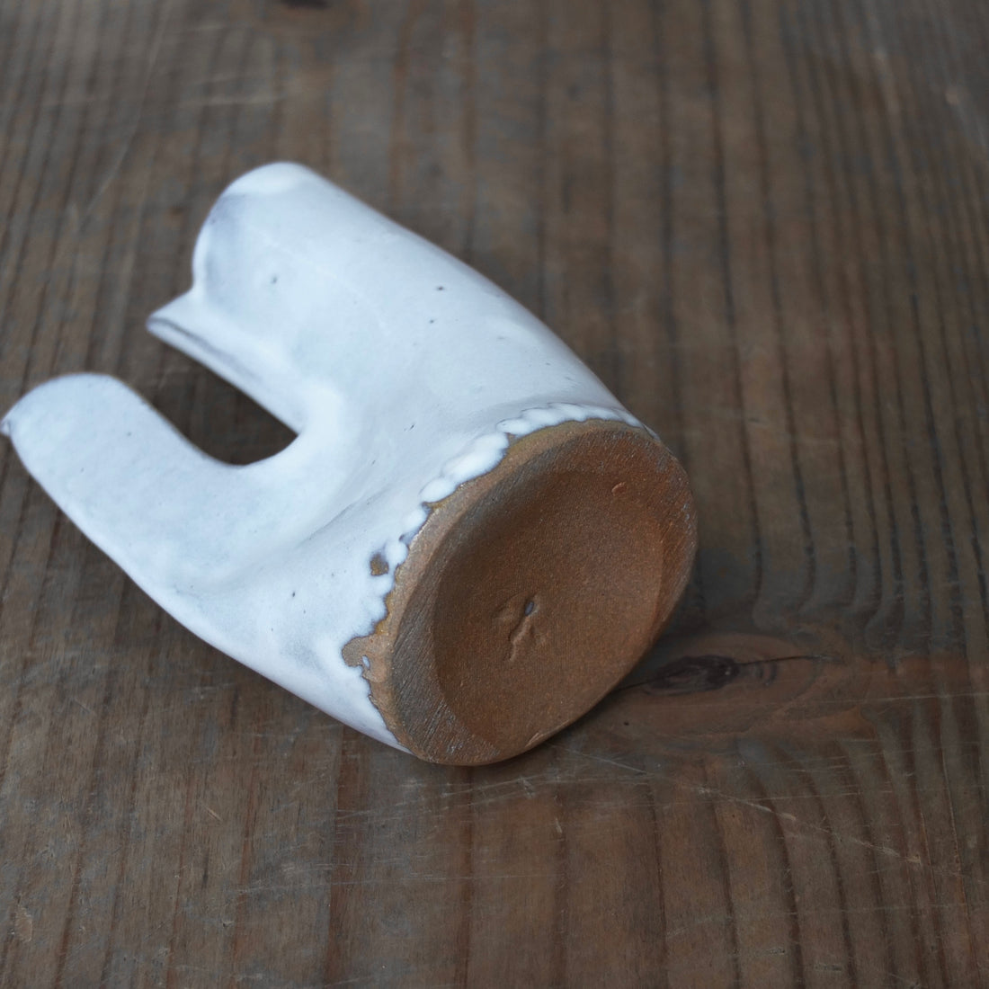 鶏の一輪挿し・白｜teto ceramics 石井啓一