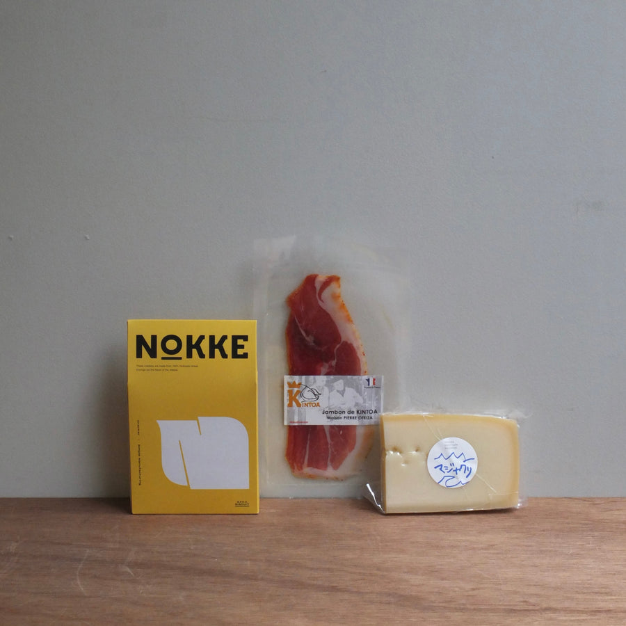 【ギフト・お歳暮】ワインにぴったり！チーズと生ハム、クラッカー